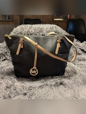 Michael Kors Jet Set Travel Large Tote Bag